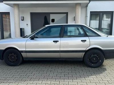 Gebraucht Audi 80 Basis 90 PS (66 kW) 1987 Silber Limousine