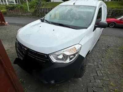 Gebraucht Dacia Dokker Essentiel 102 PS (75 kW) 2018 Weiß Van / Kleinbus