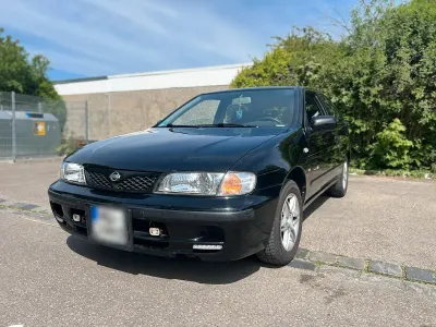 Brugt Nissan Almera 75 HK (55 kW) 1999 Sort Hatchback