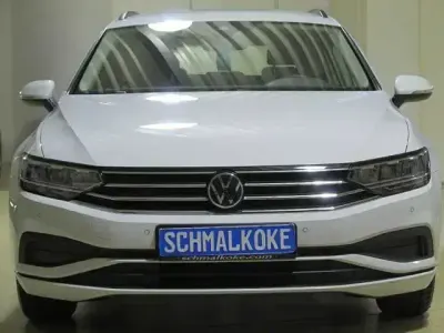Gebraucht VW Passat Conceptline 150 PS (110 kW) 2022 Weiß Kombi