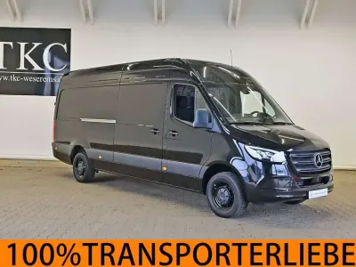 Używany Mercedes Sprinter 170 KM (125 kW) 2025 Czarny Van