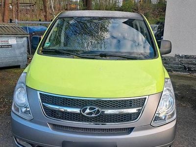 Second-hand Hyundai H-1 170 CP (125 kW) 2012 Alb Monovolum