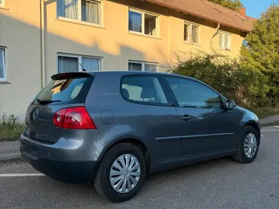 Gebraucht VW Golf V 80 PS (58 kW) 2008 Silber