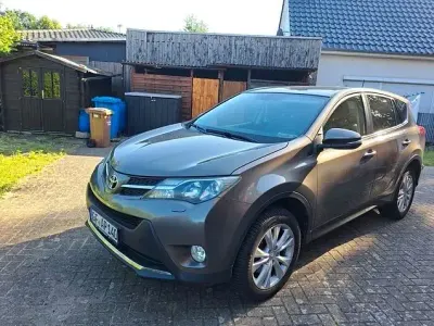 Gebraucht Toyota RAV4 Edition 150 PS (110 kW) 2014 Braun SUV