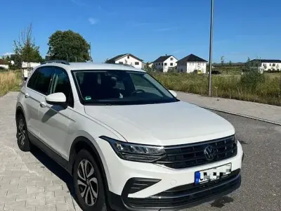 Gebraucht VW Tiguan Active 150 PS (110 kW) 2021 Weiß SUV