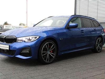 Gebraucht BMW 330e M Sport 292 PS (214 kW) 2022 Portimao blau Kombi