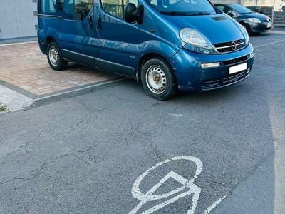 Usata Opel Vivaro 102 CV (75 kW) 2006 Blu Monovolume