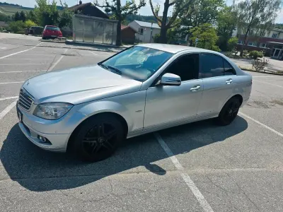 Gebraucht Mercedes C180 156 PS (114 kW) 2008 Silber Limousine