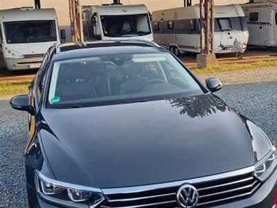 Gebraucht VW Passat Highline 150 PS (110 kW) 2019 Grau Kombi