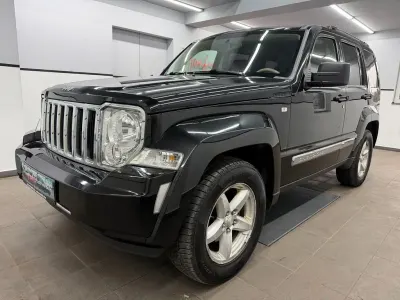 Używany Jeep Cherokee Limited 331 KM (243 kW) 2009 Czarny SUV