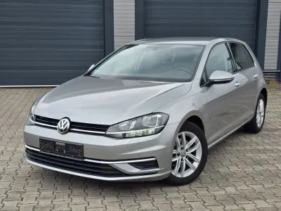 Gebraucht VW Golf VII Comfortline 116 PS (85 kW) 2018 Silber Limousine