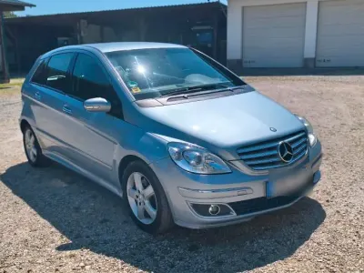 Gebraucht Mercedes B200 143 PS (105 kW) 2005 Silber Van / Kleinbus