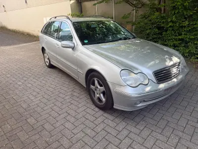 Gebraucht Mercedes C180 Avantgarde 129 PS (94 kW) 2001 Silber Kombi