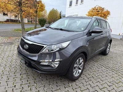 Grau Gebraucht 2015 Kia Sportage DREAM-TEAM Edition SUV | 10.490 € (Guter Preis)