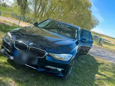 Gebraucht BMW 320 184 PS (135 kW) 2015 Blau Kombi