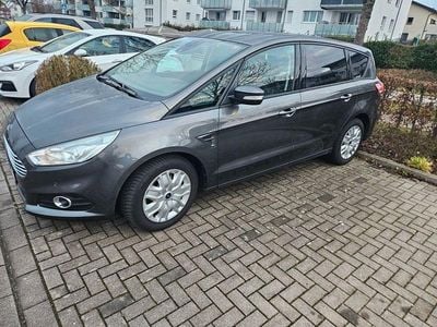 Grau Gebraucht 2019 Ford S-MAX Business Edition Van / Kleinbus | 15.500 € (Superpreis)