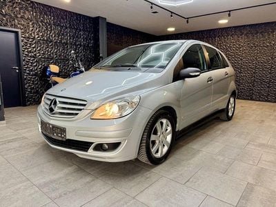 Gebraucht Mercedes B180 109 PS (80 kW) 2006 Silber Van / Kleinbus