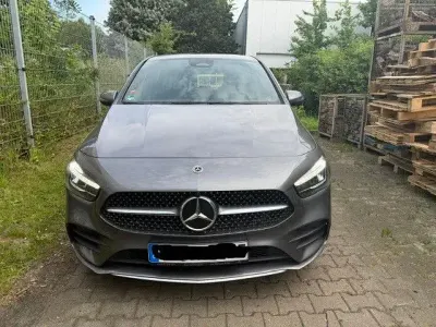 Gebraucht Mercedes B250e 218 PS (160 kW) 2023 Grau Van / Kleinbus