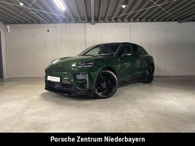 Gebraucht Porsche Macan Turbo 469 kW (639 PS) 2024 Oakgrünmetallic neo SUV