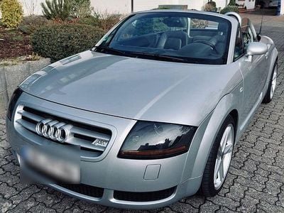 Usata Audi TT Roadster Sport 179 CV (131 kW) 2005 Argento Cabrio