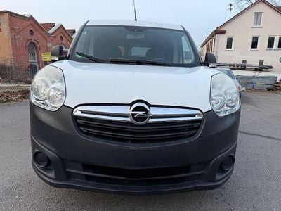 Gebraucht Opel Combo Edition 120 PS (88 kW) 2015 Weiß Van / Kleinbus