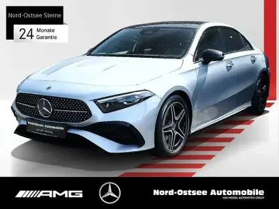 Gebraucht Mercedes A200 AMG 163 PS (119 kW) 2024 Andere farbe Kleinwagen