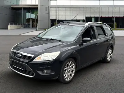 Gebraucht Ford Focus Ghia 116 PS (85 kW) 2008 Schwarz Limousine