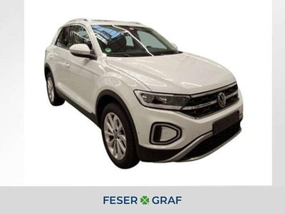 Second-hand VW T-Roc Style 150 CP (110 kW) 2024 Alb SUV