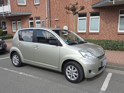 Gebraucht Daihatsu Sirion 2011 Silber Kleinwagen