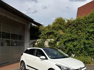 Gebraucht Hyundai i20 Active 101 PS (74 kW) 2017 Weiß Kleinwagen