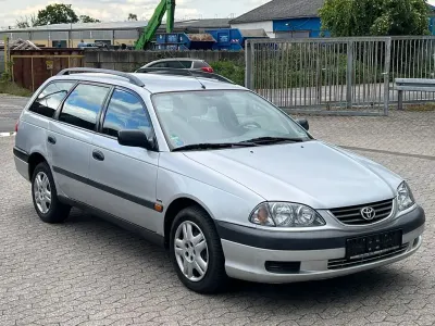 Gebraucht Toyota Avensis 110 PS (80 kW) 2001 Grau Limousine