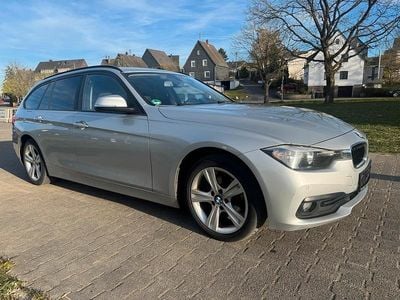 Second-hand BMW 318 150 CP (110 kW) 2016 Argintiu Break