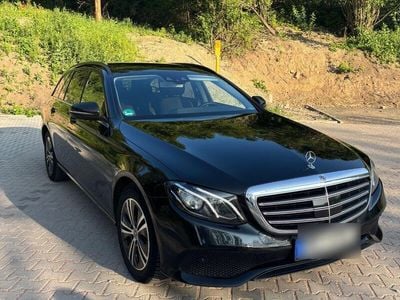 Mercedes E200