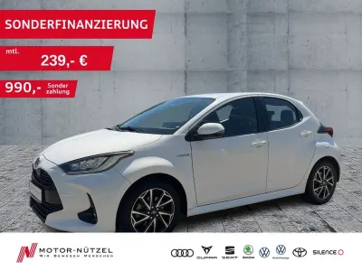 Gebraucht Toyota Yaris Hybrid Club 92 PS (67 kW) 2021 Weiß Kleinwagen