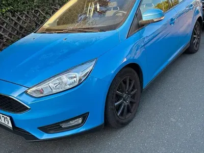 Gebraucht Ford Focus 125 PS (91 kW) 2016 Blau Kombi
