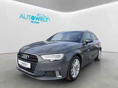 Gebraucht Audi A3 Comfort 116 PS (85 kW) 2018 Grau Limousine