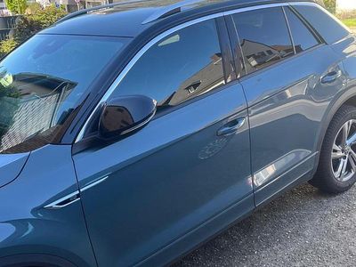 Second-hand VW T-Roc R-line 110 CP (80 kW) 2022 Andere farben SUV