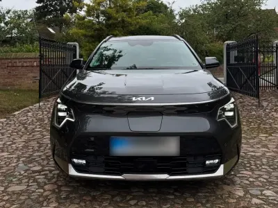 Gebraucht Kia e-Niro Inspiration 150 kW (204 PS) 2024 Grau SUV
