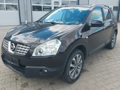 Gebraucht Nissan Qashqai Visia 114 PS (83 kW) 2009 Violet SUV