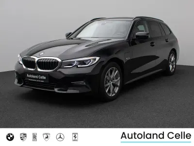Gebraucht BMW 330e Sport Line 292 PS (214 kW) 2021 Schwarz 2668schwarz Limousine