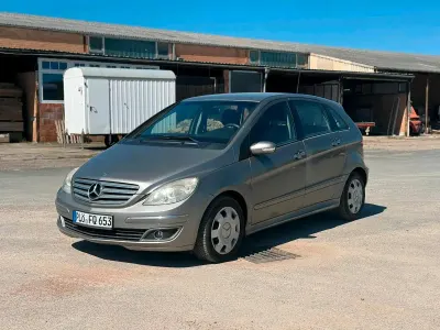 Gebraucht Mercedes 180 2005 Silber Limousine