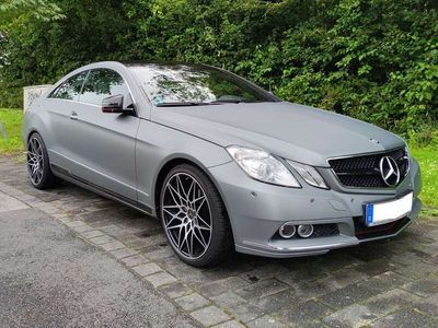 Mercedes E200