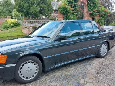 Gebraucht Mercedes 190 185 PS (136 kW) 1987 Schwarz Limousine