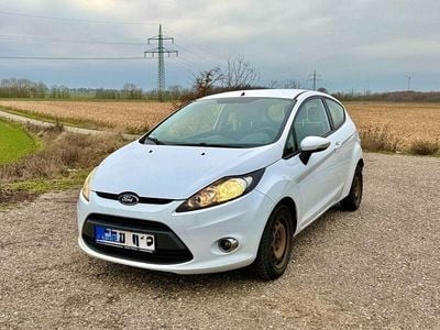 Weiß Gebraucht 2012 Ford Fiesta Champions Edition Limousine | 3.499 € (Fairer Preis)