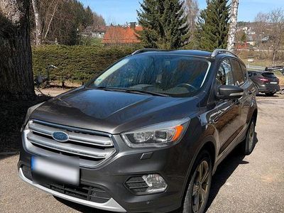 Usata Ford Kuga Titanium 150 CV (110 kW) 2016 Grigio SUV