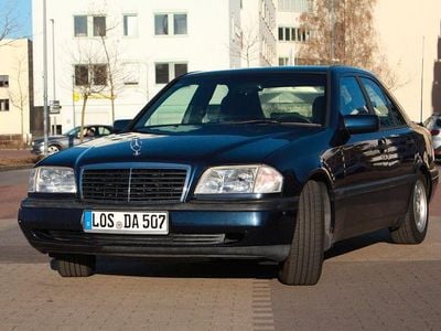 Gebraucht Mercedes C180 122 PS (89 kW) 1996 Blau Limousine