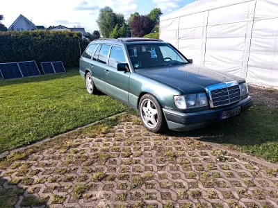 Brugt Mercedes E230 132 HK (97 kW) 1992 Grøn Stationcar