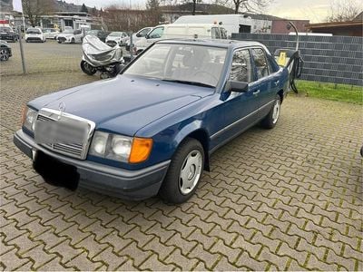 Blau Gebraucht 1986 Mercedes 200 Limousine | 8.500 €