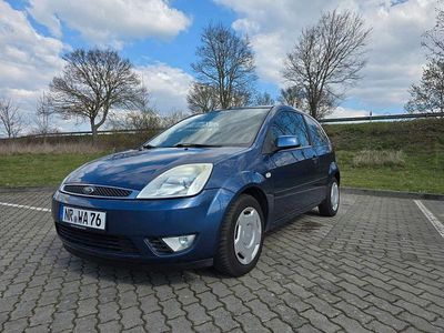 Gebraucht Ford Fiesta 80 PS (58 kW) 2005 Blau Kleinwagen