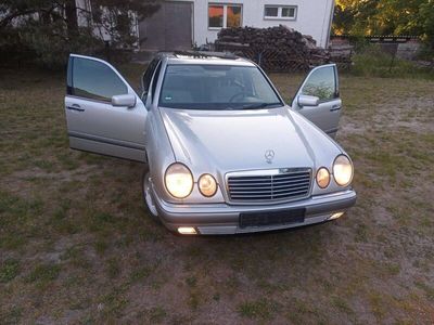 Mercedes E230